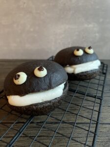 オバケクリームパン